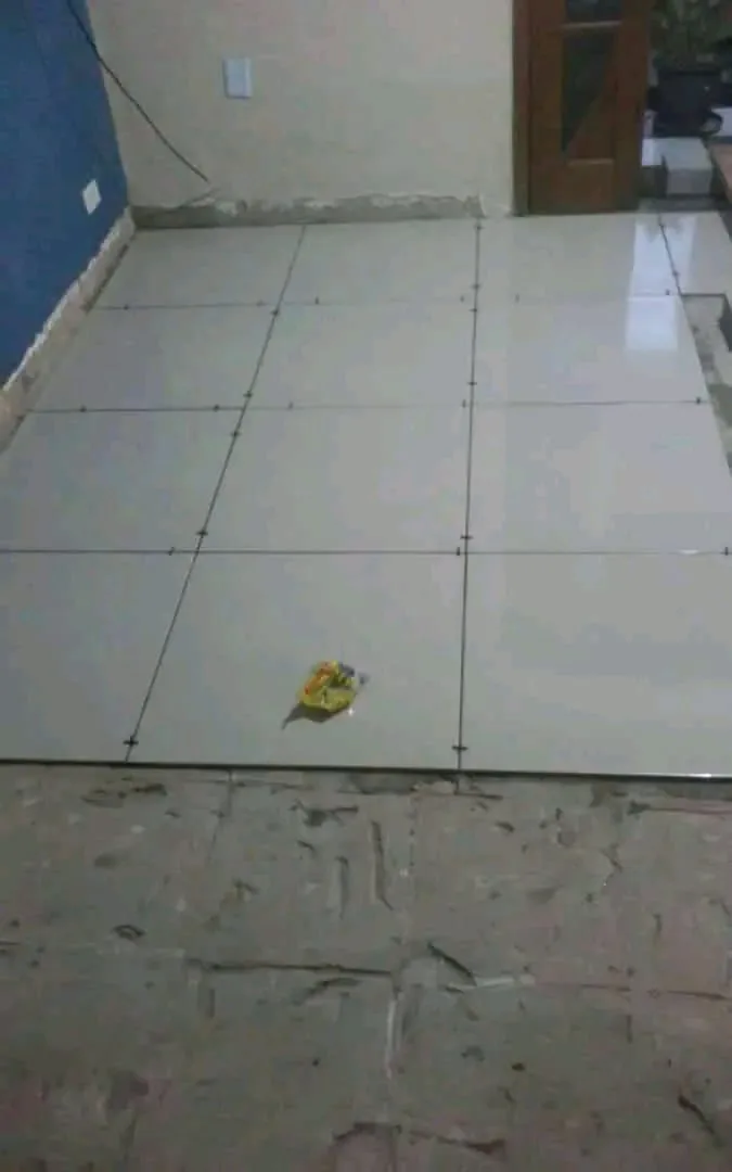 Piso de porcelanato grande